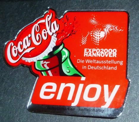 4825-4 € 2,50 coca cola pin expo 2000 hanover.jpeg